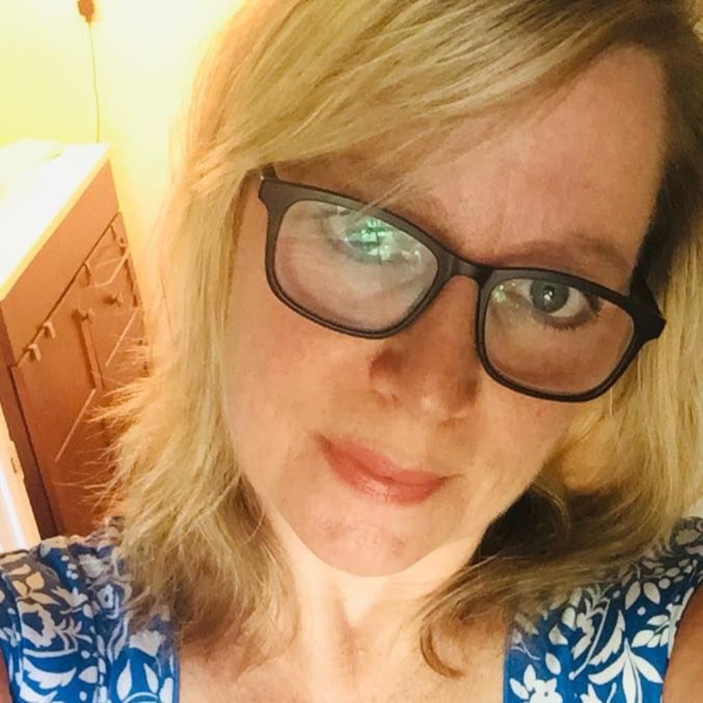 Meet your Posher, Lmarie